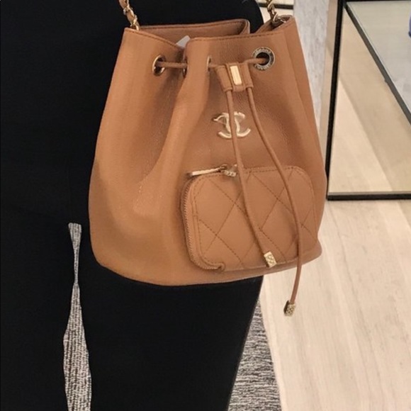 ‼️SOLD‼️NEW 21P CHANEL CARAMEL BROWN BUCKET BAG - Picture 16 of 16